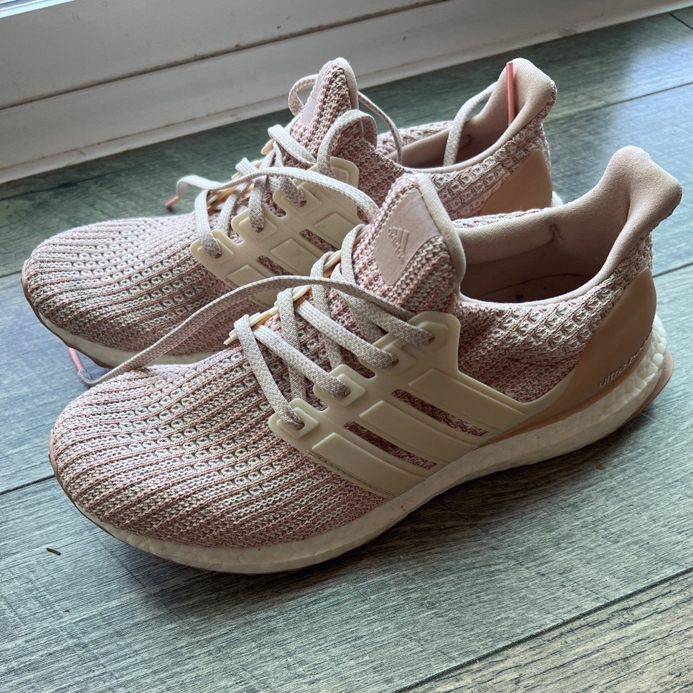 Ultra boost w 7.5 us